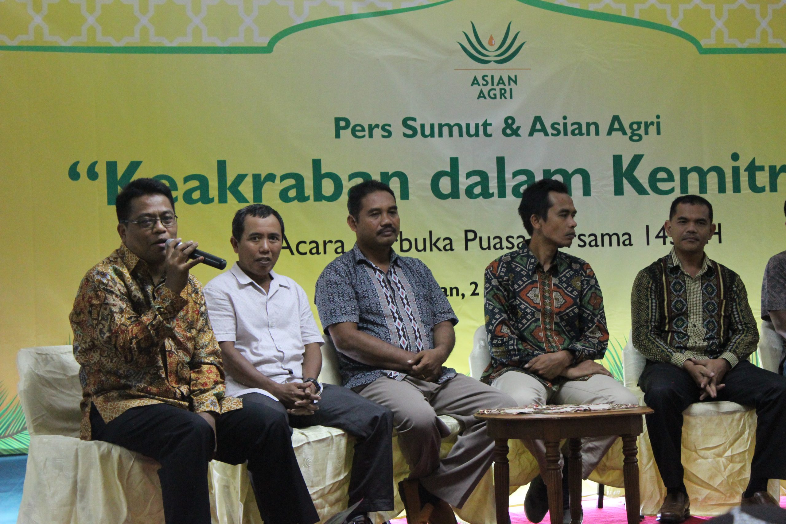[Jurnal Asia] Asian Agri Continuesly Improving The Oil Palm Partnership