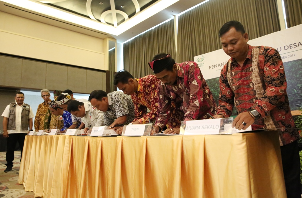 Asian Agri Expands Fire-Free Village Program in Jambi Province