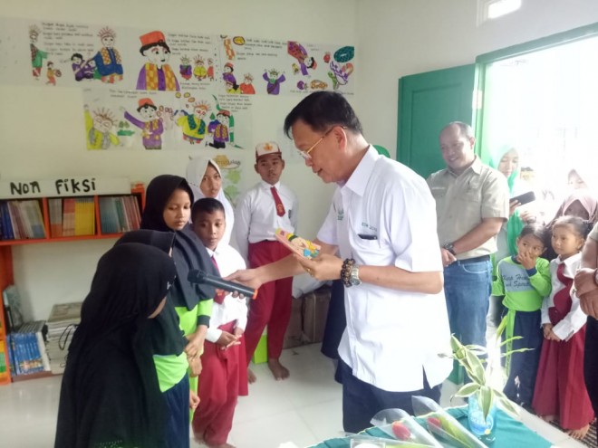 [Jambi Independent, Metro Jambi & Jambi Daily] Asian Agri Bantu Bangun Perpustakaan Sekolah Dasar, Dukung Peningkatan Kualitas Sis,