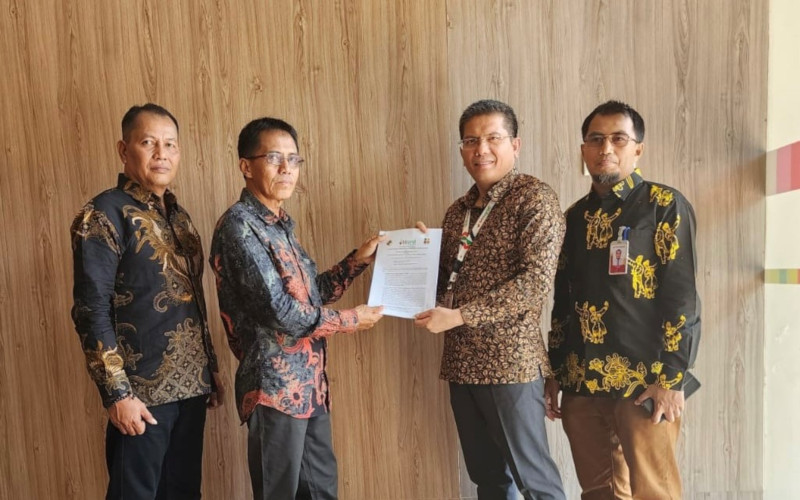 Signing a Cooperation Agreement, 778 Hectares of Palm Oil Smallholders’ Plantation of Asian Agri Partners in Riau Ready to be Replanted