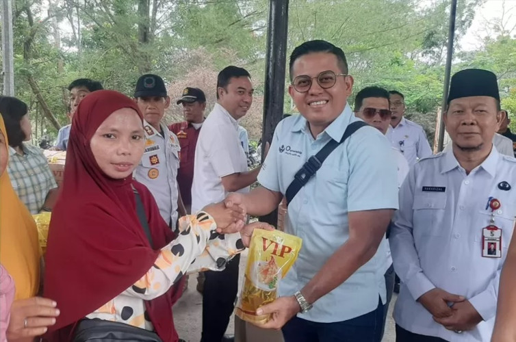 Sinergi Pemerintah dan Asian Agri Hadirkan Bazar Minyak Goreng Premium Harga Terjangkau untuk Masyarakat Pangkalan Kerinci