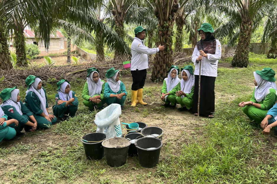 An Oasis Behind Sekolah Sawit Lestari